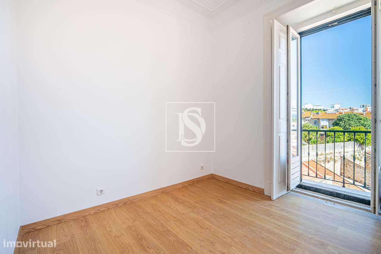 Apartamento T3 Venda em Oeiras e São Julião da Barra, Paço de Arcos e-2