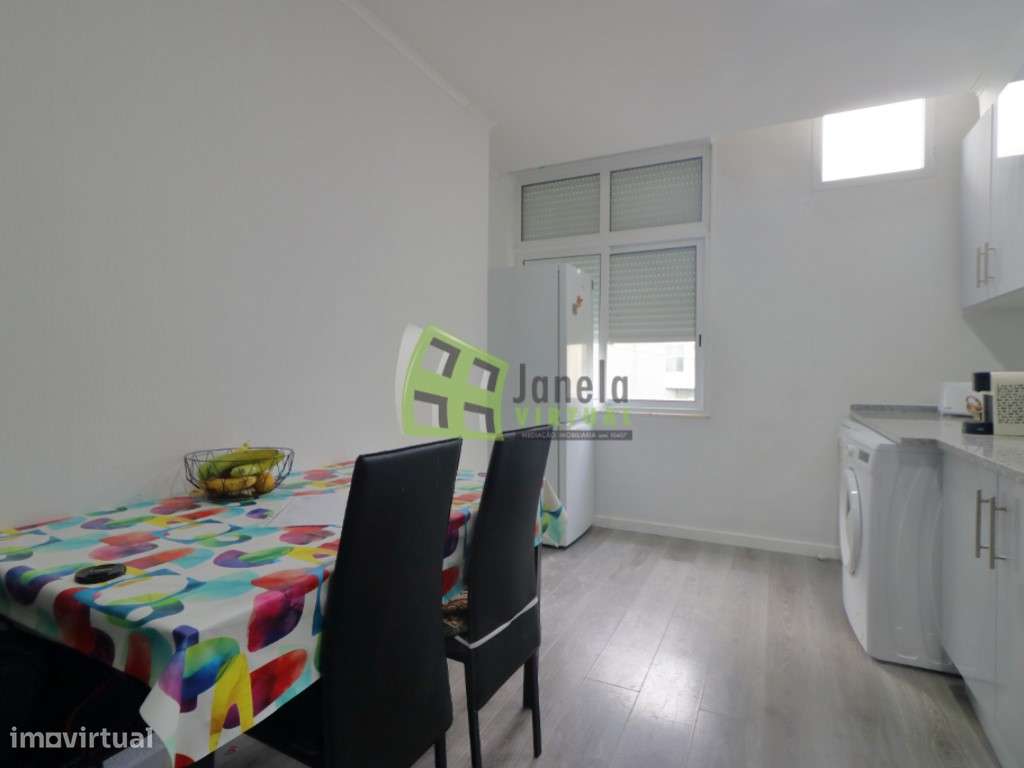 Apartamento T2 Remodelado - Baixa da Banheira - Grande imagem: 2/18