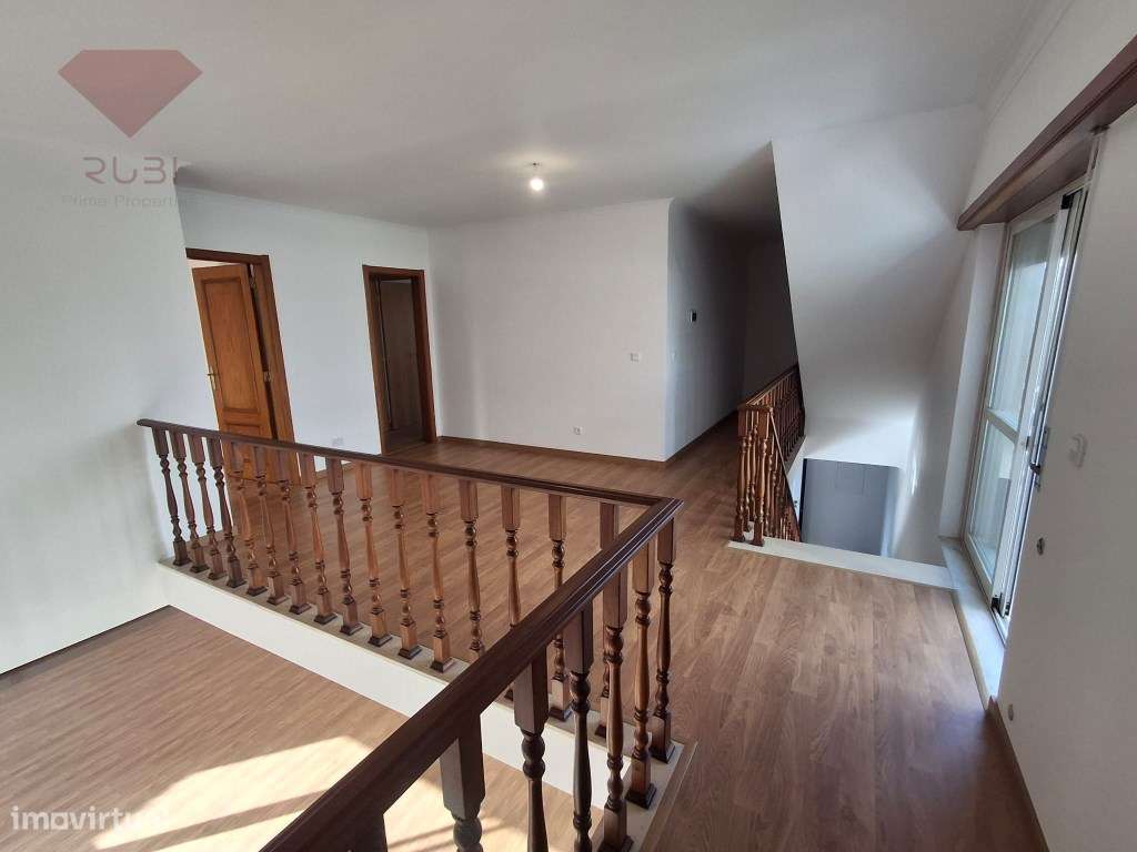 Moradia T4 à venda na Cotovia - Sesimbra-19