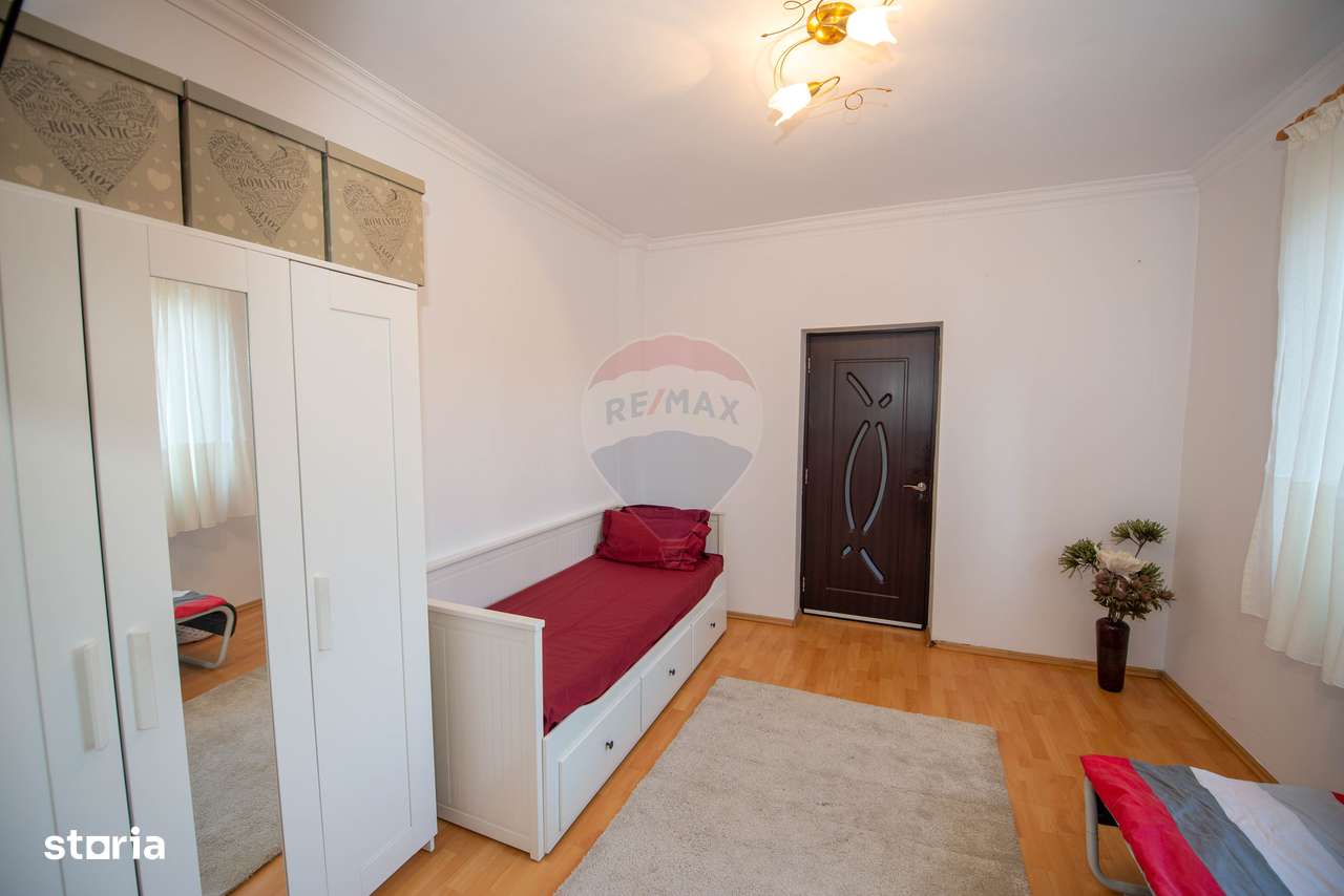 Apartament cu 2 camere de vanzare zona Turda Strada Stefan Stoika - Imagine principală: 2/20