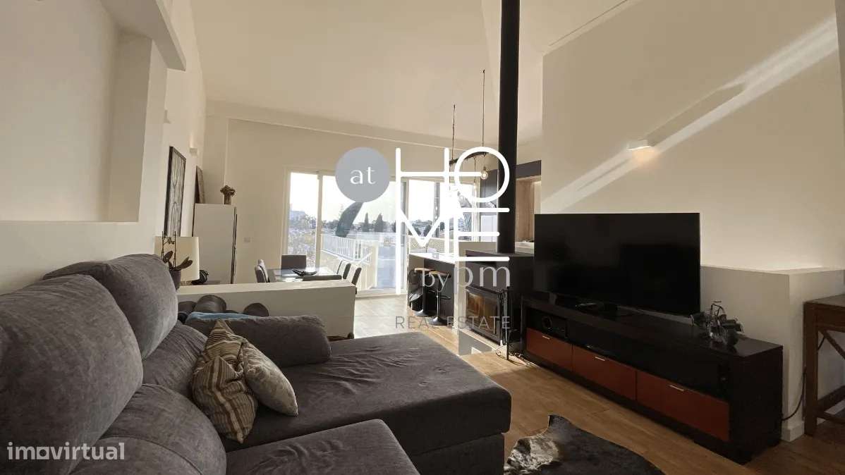 Caramão da Ajuda | Moradia T3 geminada única | Com garagem e terraço-7