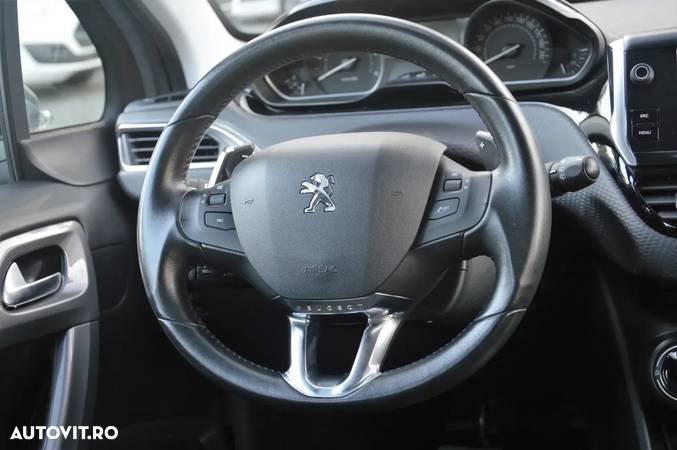 Peugeot 2008 - 30