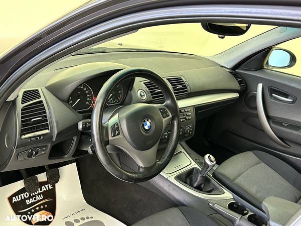 BMW Seria 1 120i - 12