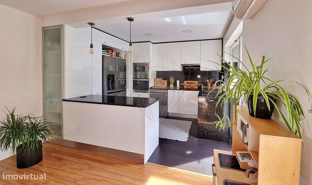 Moradia T4 à venda em Corroios-16