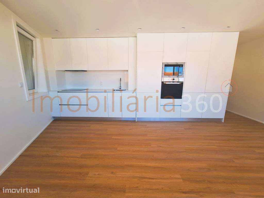 **Apartamento T2 Duplex Novo com Terraço em Matosinhos**-6