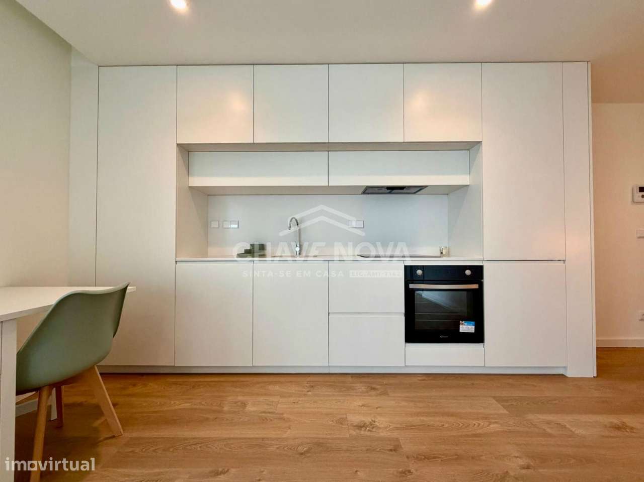 T1 Novo, Totalmente Mobilado e Equipado- Metro Salgueiros Porto - Grande imagem: 3/23