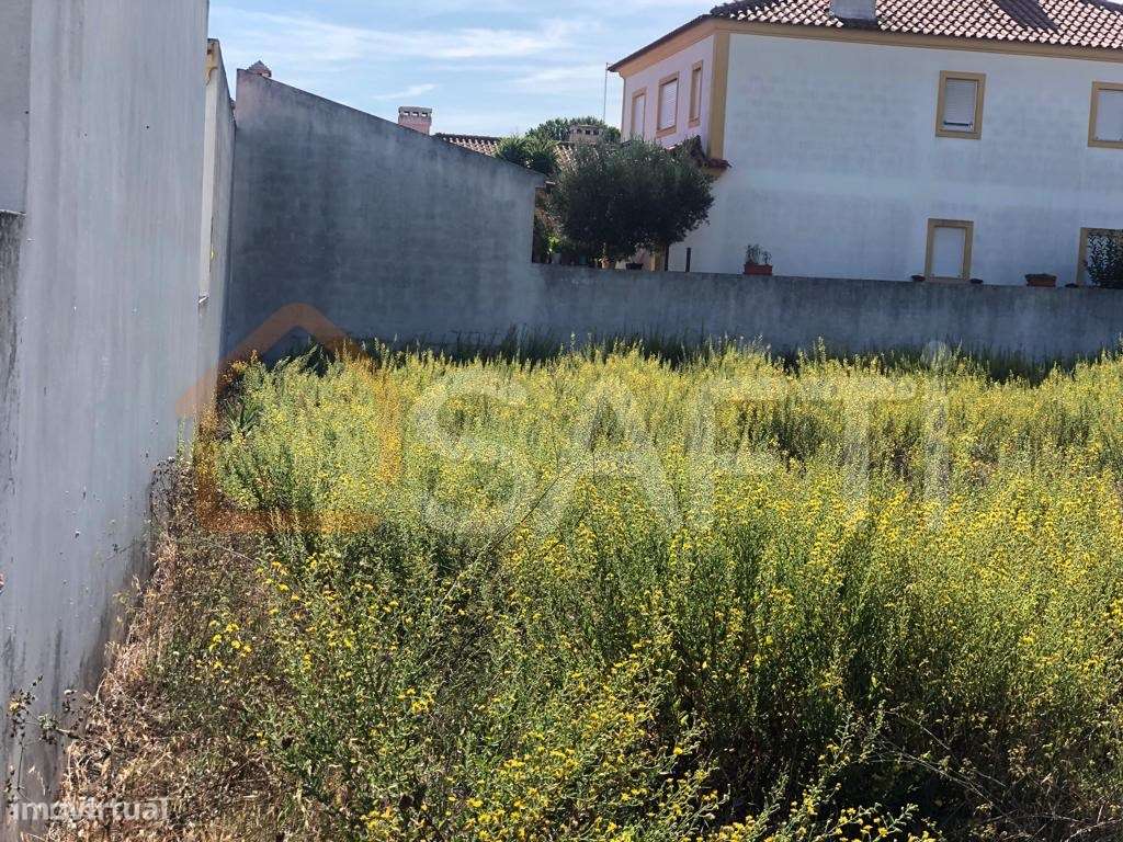 Terreno Urbano na Urbanização Casal Vaz, Meia Via, Torres Novas - Grande imagem: 2/13
