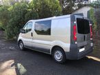 Opel Vivaro 2.0CDTI 6 LUGARES - 7