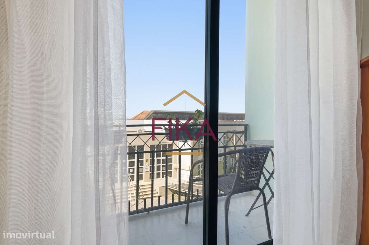 T3 Duplex com Vista Rio e Garagem Box no Centro Histórico do Seixal-5