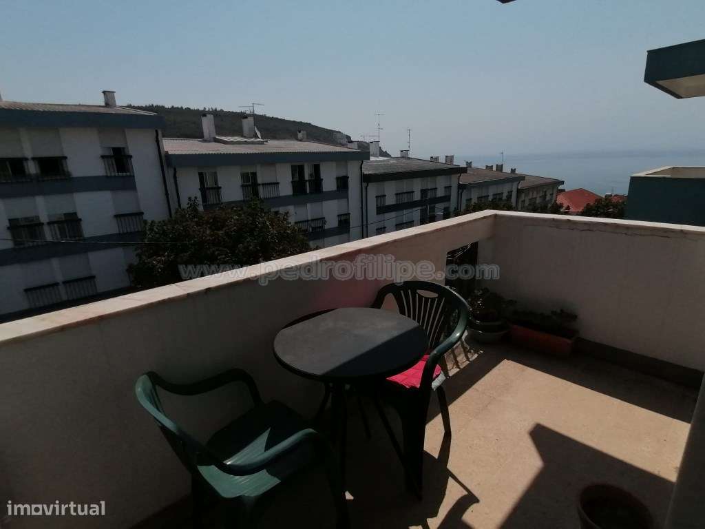 Apartamento T2 em Sesimbra com vista mar e para o castelo-1