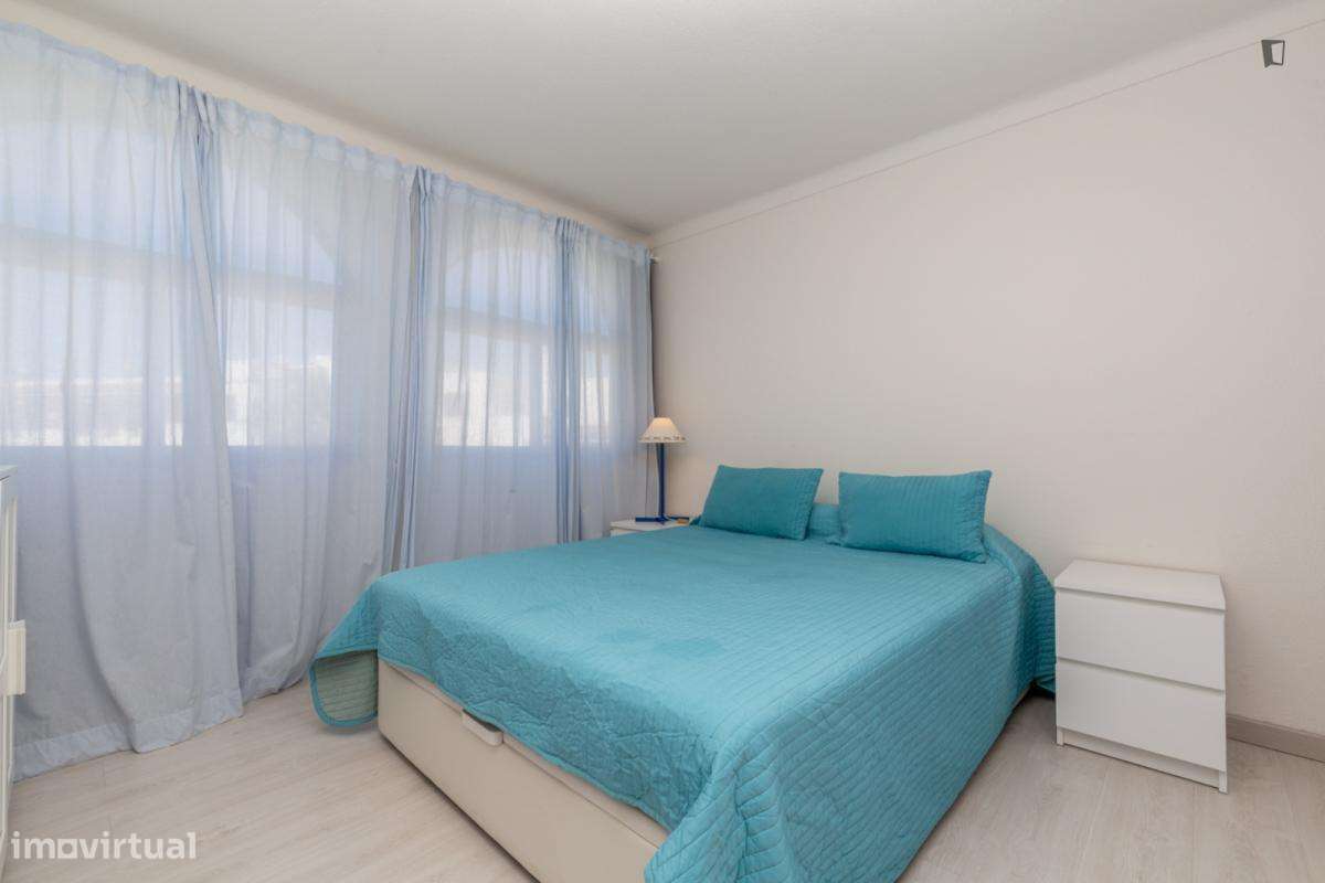 Apartamento com 2 quartos - localizado em Portimao - Grande imagem: 5/6