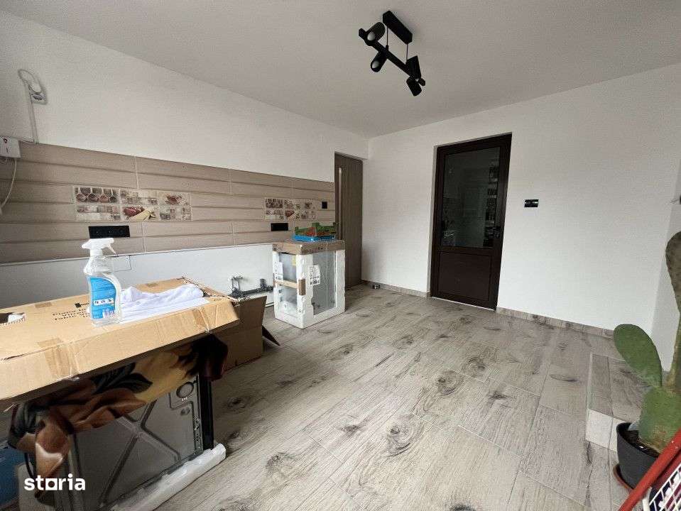 Casa individuala, 200 mp, 2 parcari, ideal pentru gradinita/investitie - Imagine principală: 4/12