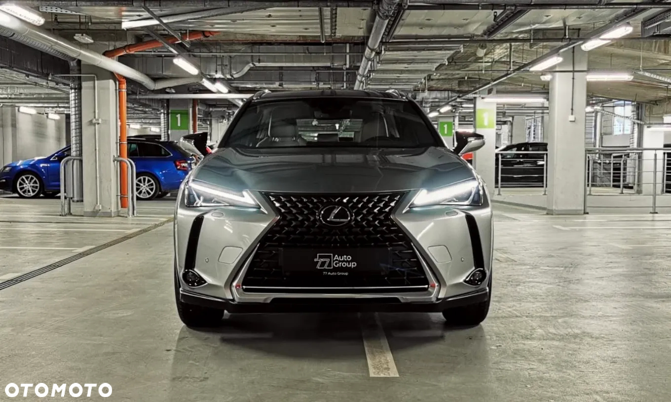 Lexus UX - 3