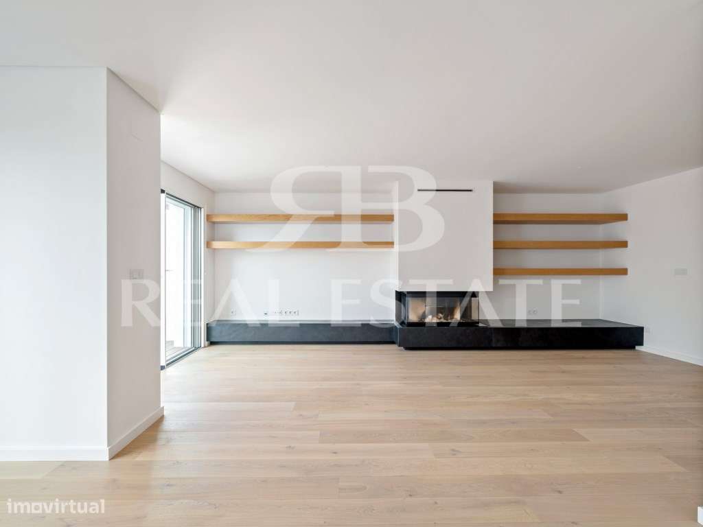 Moradia T4 com Jardim e Piscina no Monte Estoril - Cascais-8