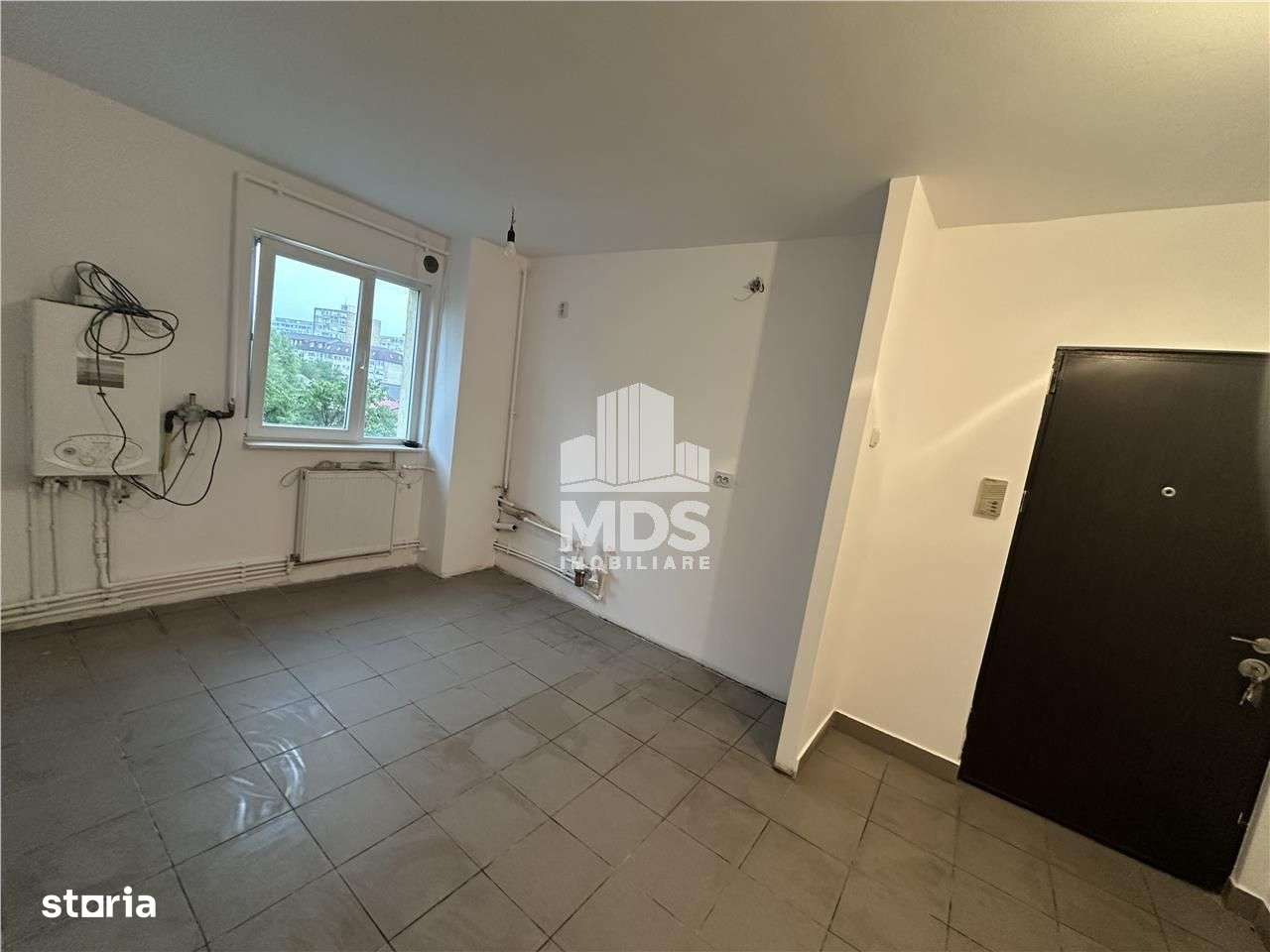 Amenajat complet, 55 mp utili in bloc anvelopat - Imagine principală: 4/12