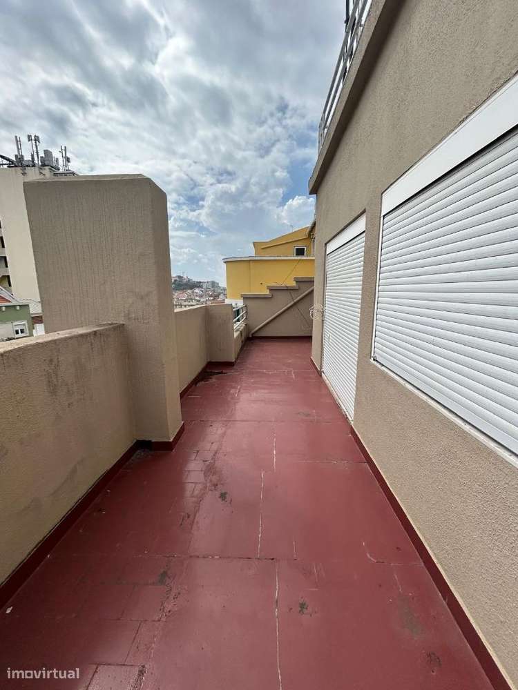 Prédio Residencial - 14 Fracções-3