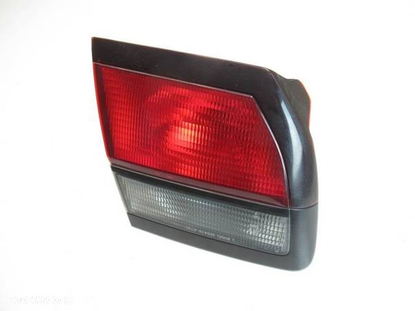 LAMPA TYŁ LEWA WEWNĘTRZNA MAZDA 626 V (GF) 1997 - 2002 2.0 (GFER) 85 kW [115 KM] benzyna 1997 - - 2