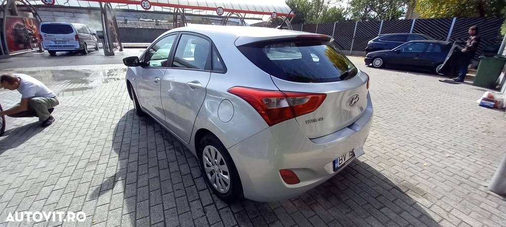 Hyundai I30 1.4 100CP 5DR M/T Classic - 8