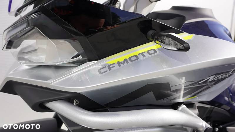 CFMoto MT - 9