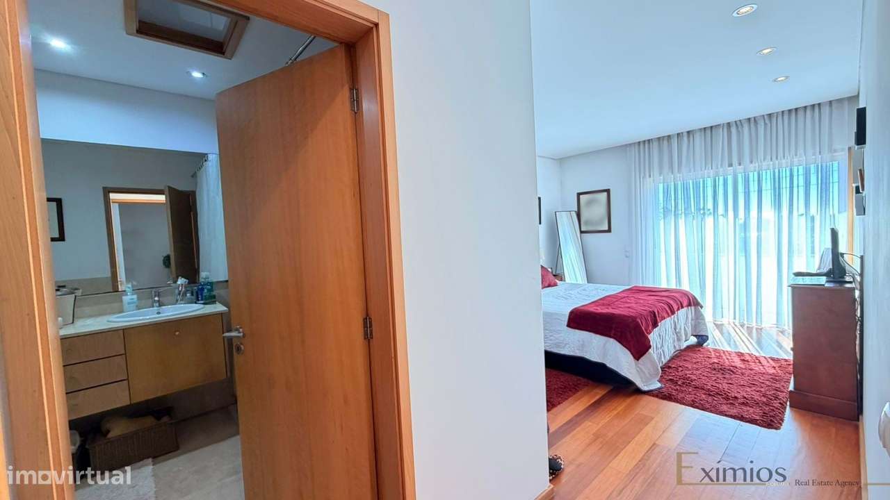 Moradia V4 com garagem fechada, na Póvoa de Varzim-12