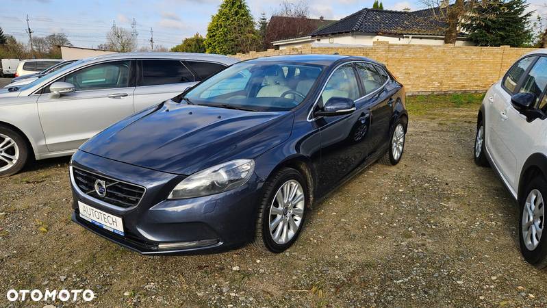 Volvo V40 T3 Summum - 25