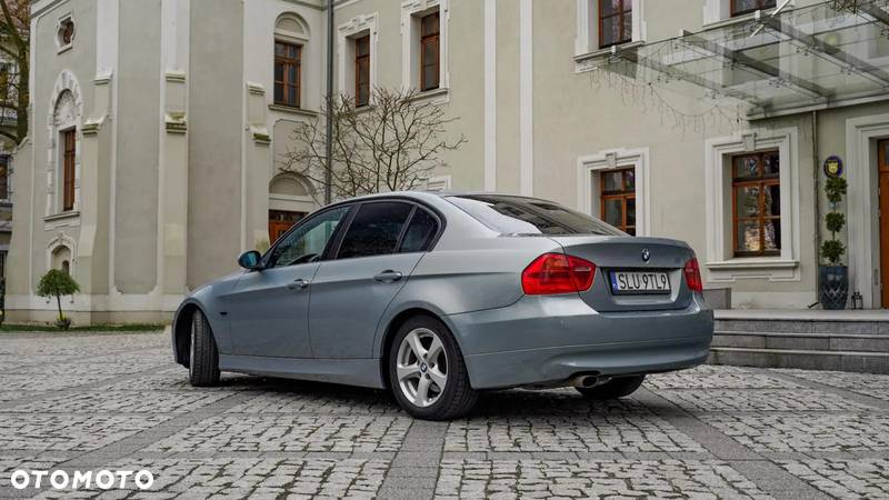 BMW Seria 3 318i - 6