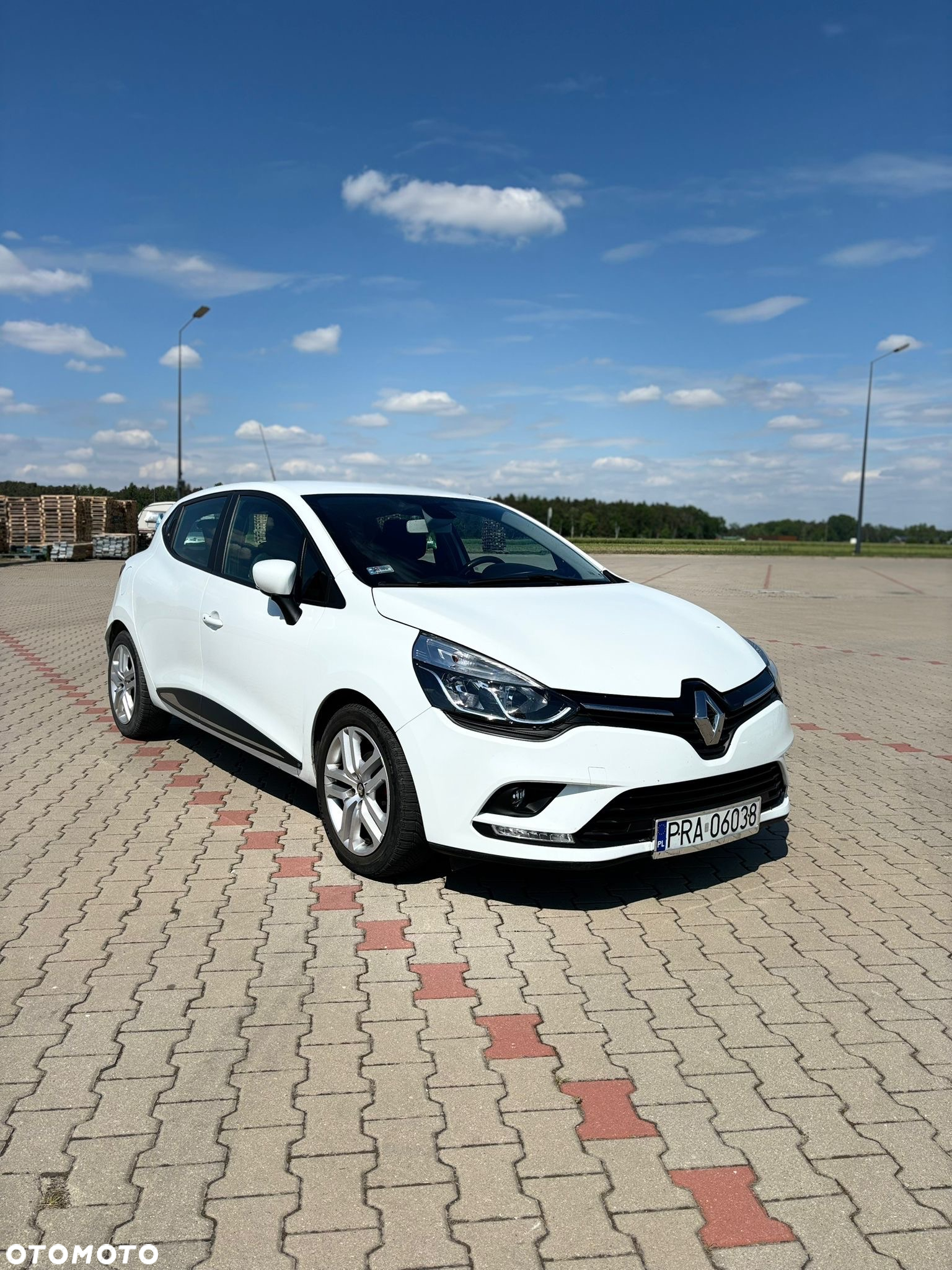 Renault Clio dCi 75 Stop & Start Expression - 8