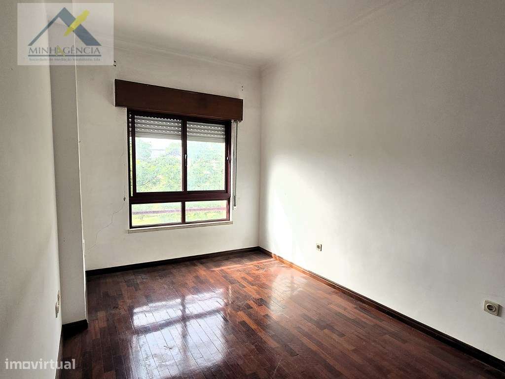 Apartamento T2 na Av. Bento Gonçalves em Setúbal-19