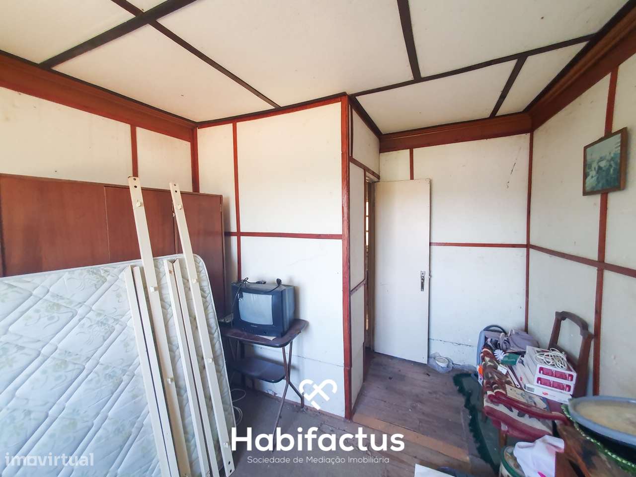 Moradia T3 à venda para Renovação em Paranhos da Beira - Seia-14