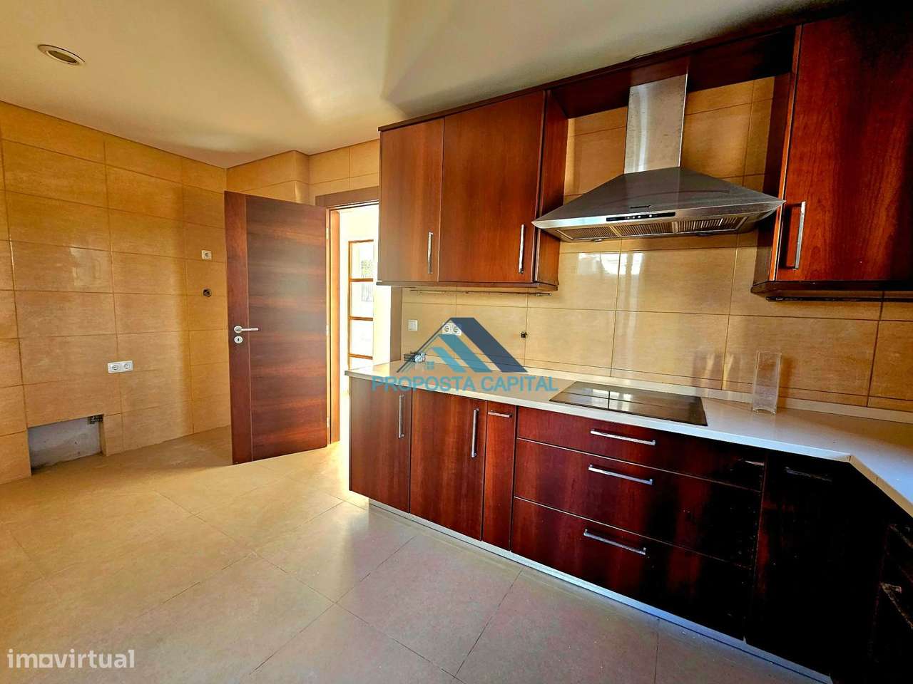 Moradia T4 com excelentes áreas exteriores - Oportunidade Única...-21
