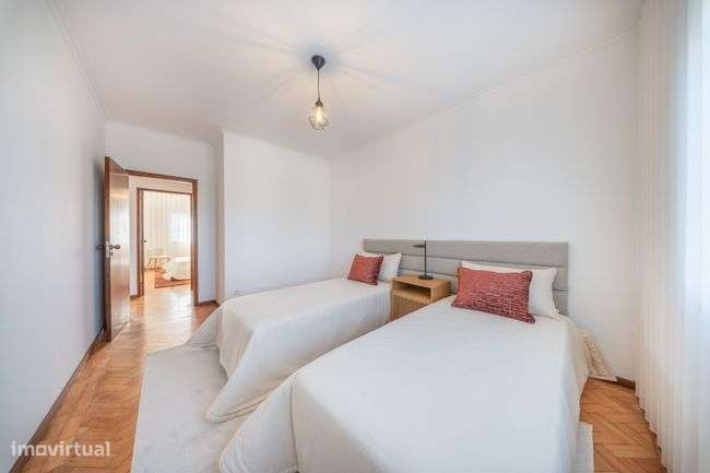 Apartamento T3 Remodelado em Guimarães-28