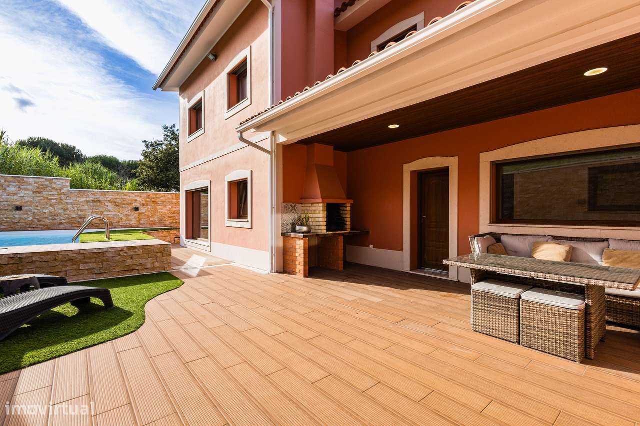 Moradia T4 renovada | Piscina Aquecida - Parceiros-46