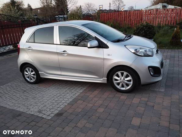 Kia Picanto 1.0 Dream Team Edition - 14