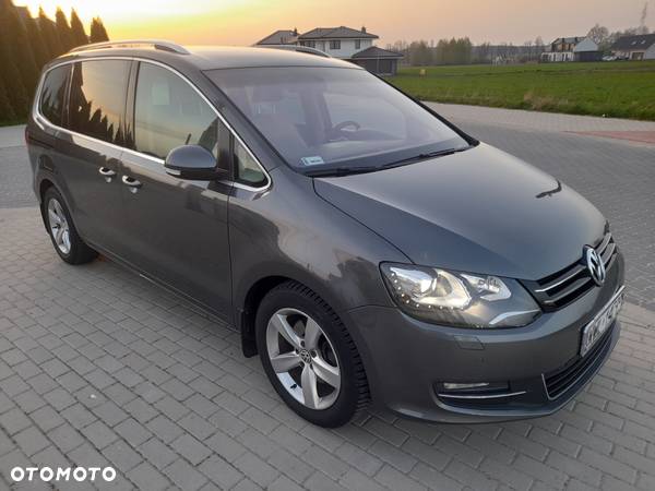 Volkswagen Sharan 2.0 TSI Highline DSG - 2