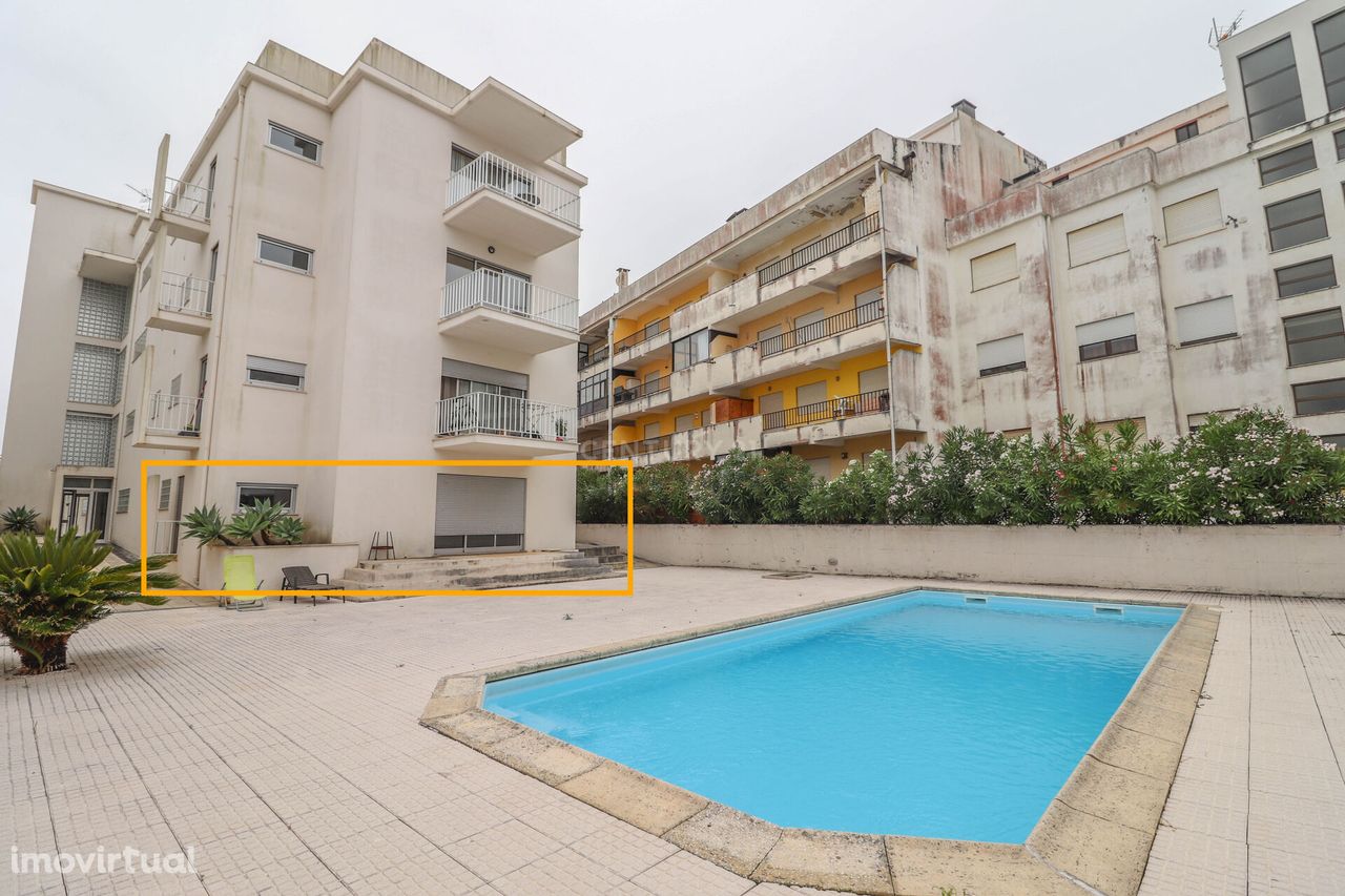 Apartamento com um quarto, piscina comum na zona de Buarcos, na Rua Se