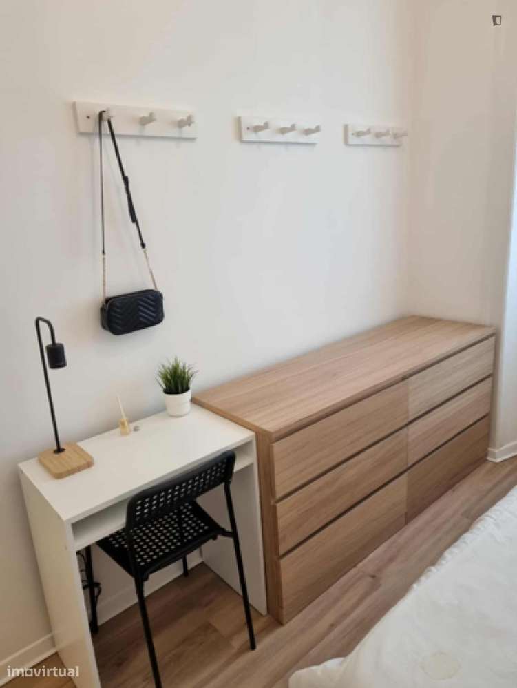 Quarto - localizado em Arroios Lisbon - Grande imagem: 3/5