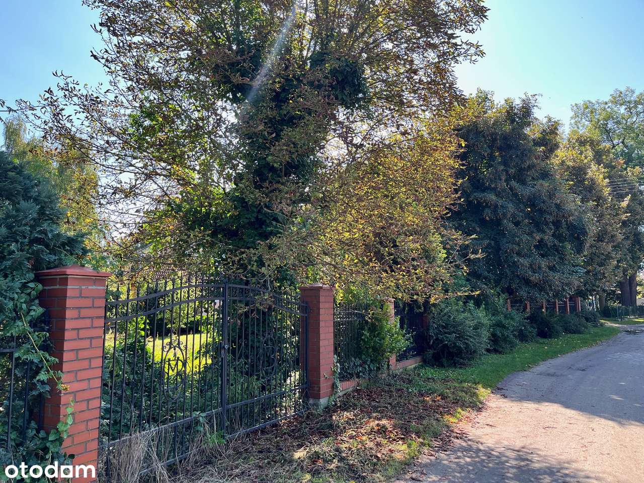 sprzedam działkę Nadolice przy parku możliwy dom lub blok-5