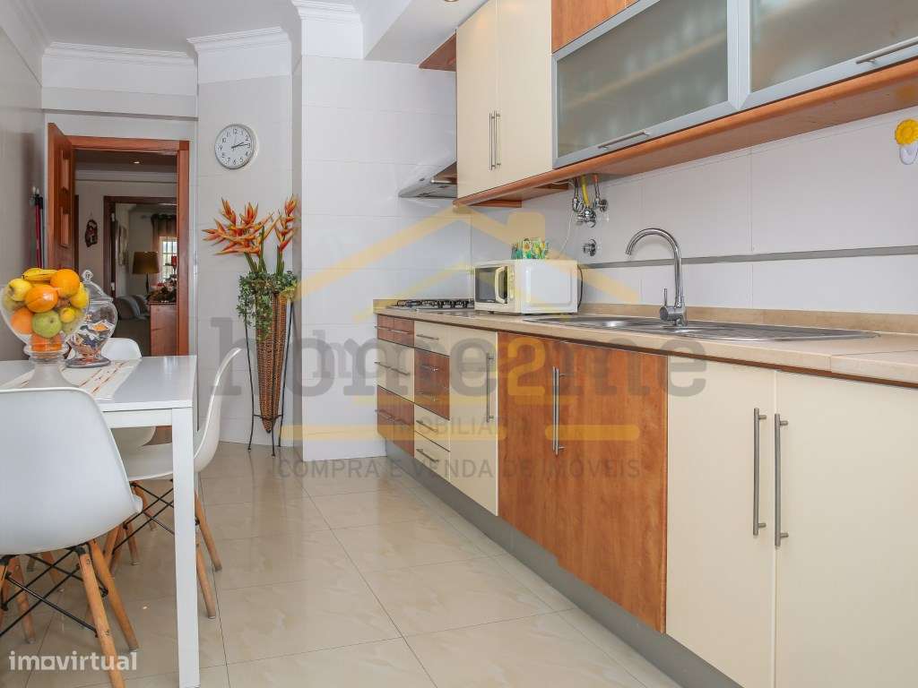 Fantástico Apartamento T2 com 2 varandas e arrecadação-4