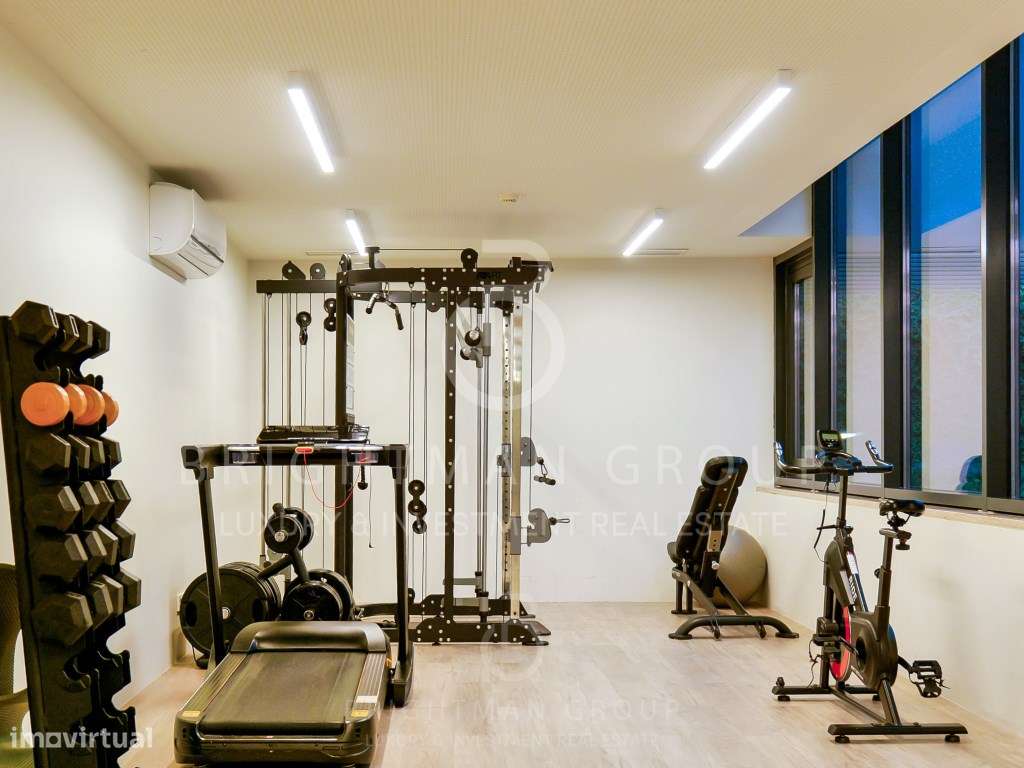 Novo Penthouse T4 duplex no coração do Campo Grande-30