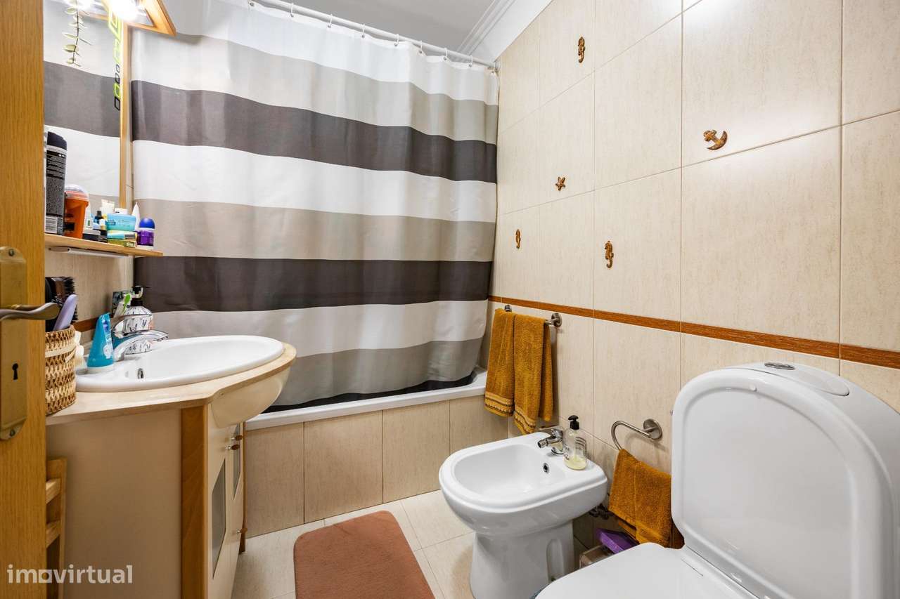 Apartamento T2 em Corroios | Conforto, Acessos e Qualidade de Vida-16