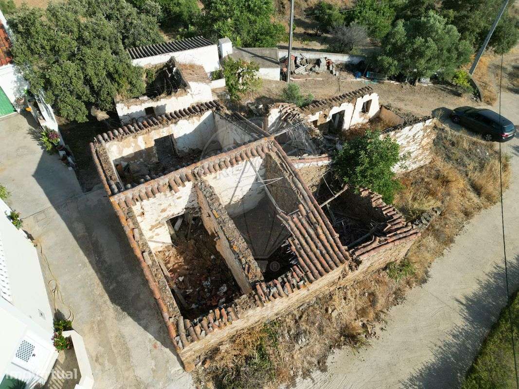 Moradia T4 para venda - Grande imagem: 1/10