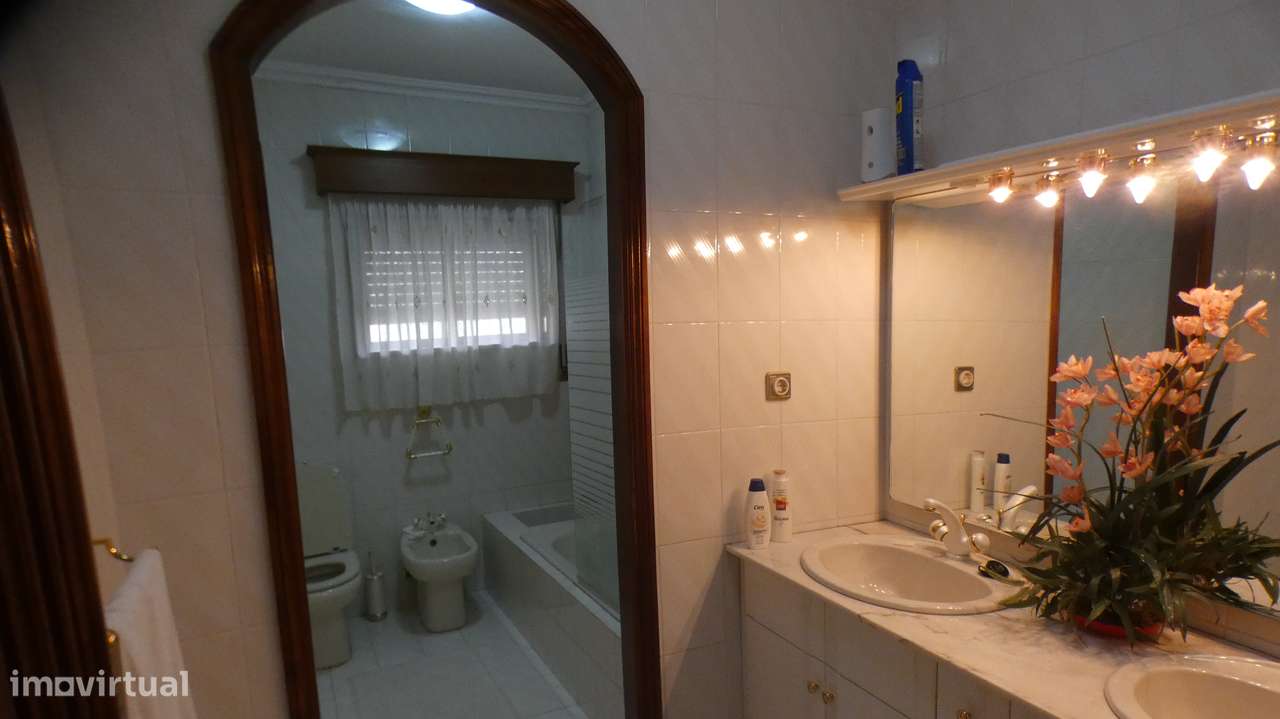 Moradia T5 S. Mamede Coronado-21