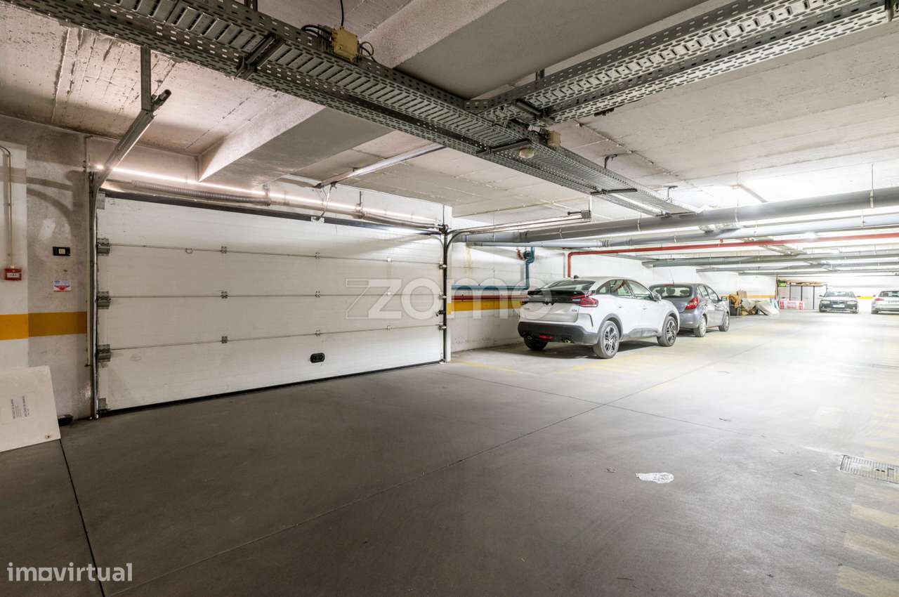 Apartamento T3 em Paio Pires-25