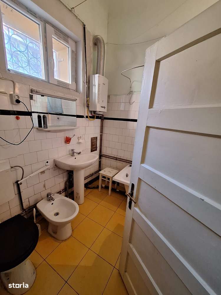 Apartament Spațios la parterul unei Vile – Strada Brassai-8