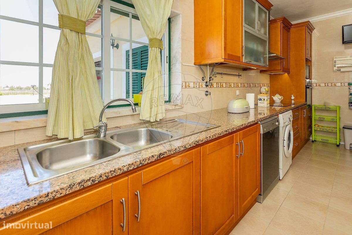 Moradia T4 para venda-5