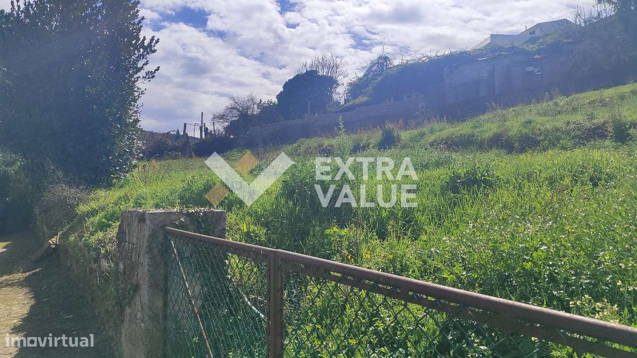 Lote de Terreno  Venda em Nogueira, Fraião e Lamaçães,Braga-3
