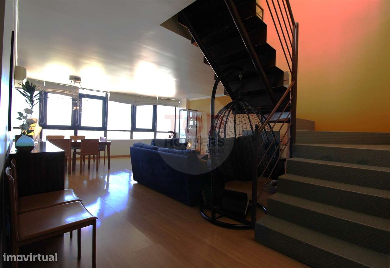 Penthouse T4+1 com Terraço Panorâmico e dois estacionamentos-41