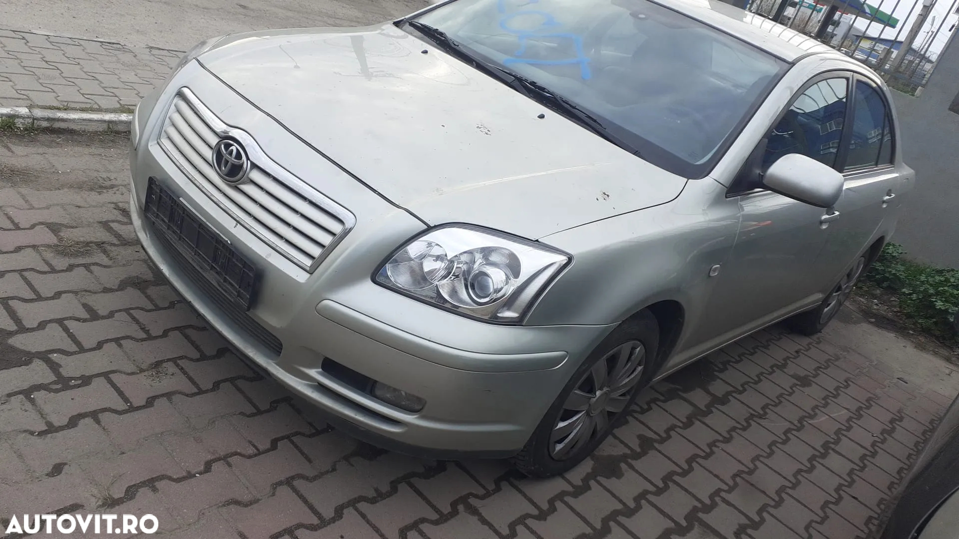 Alternator Toyota Avensis - 2