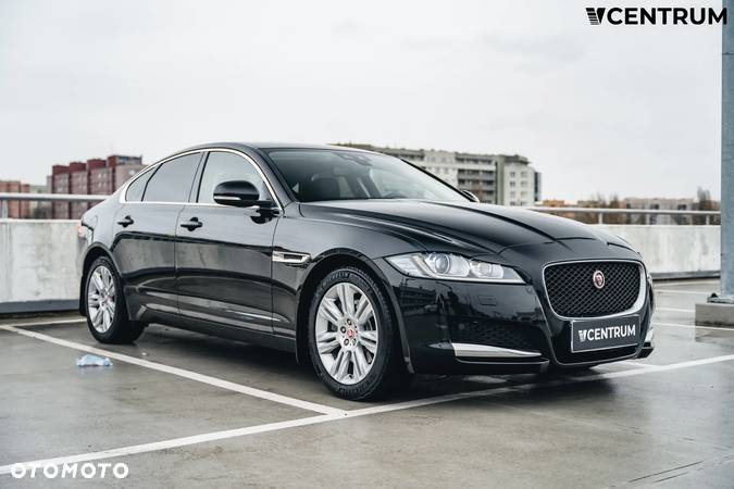 Jaguar XF 2.0 i4D Prestige - 2