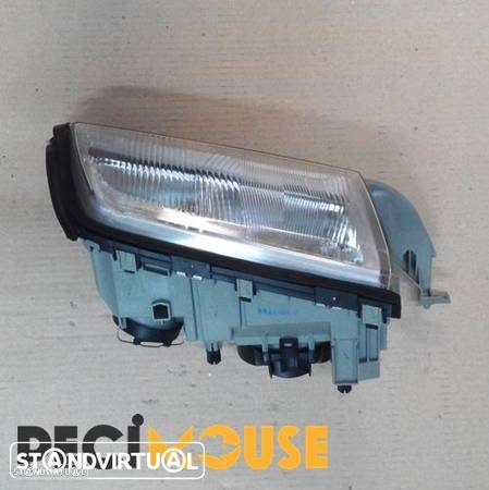 Farol Mercedes Classe C W202 Novo - 2